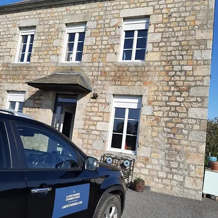 La Bouyardiere Bed & Breakfast *