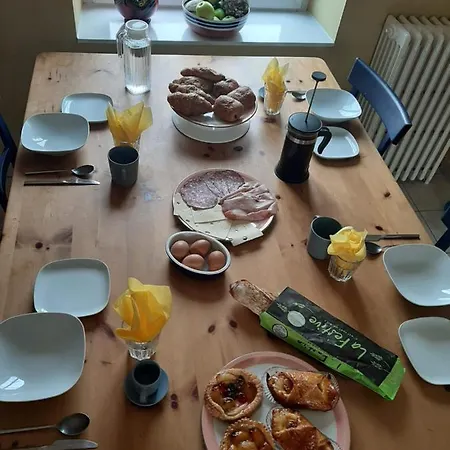 Alojamento de Acomodação e Pequeno-almoço La Bouyardiere *